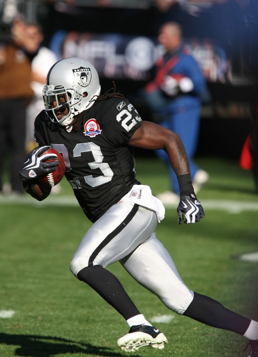 Raiders vs Chiefs 11-15-09-033.JPG